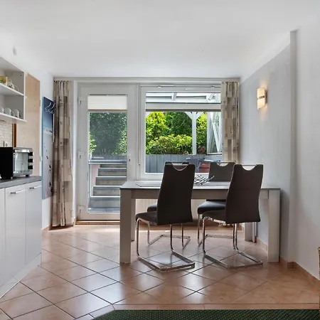 - Strandnah Apartment
