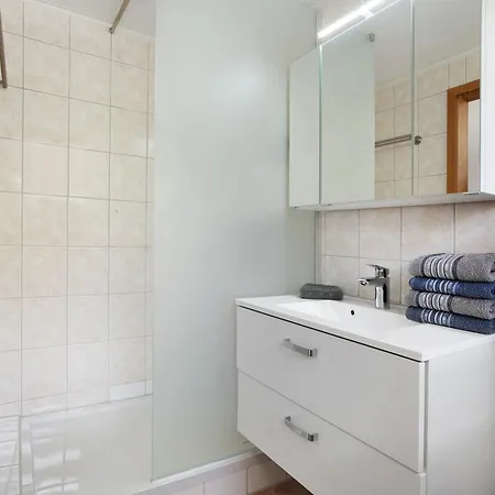 - Strandnah Apartment *